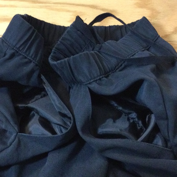 M CAbi Bianca washed black tapered drawstring pull on pants - Picture 8 of 16